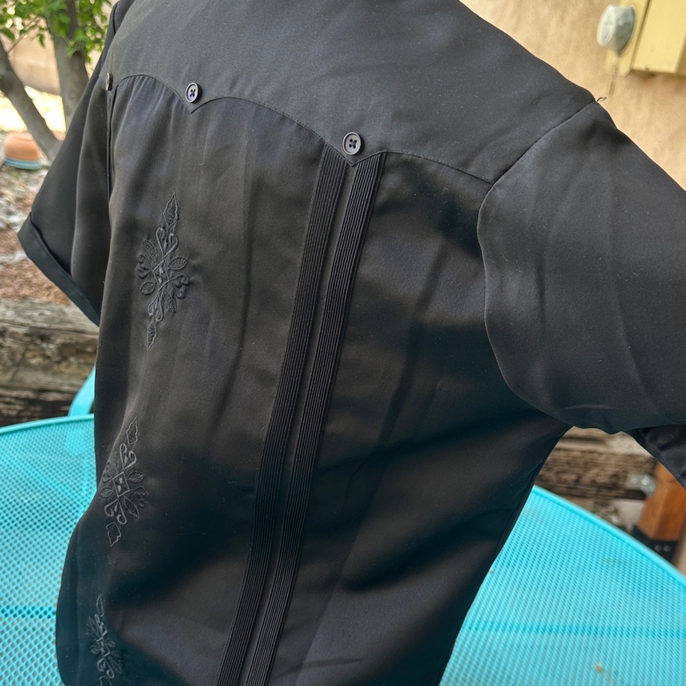 Black Embroidered Short Sleeve Button-Up Shirt - Picture 3 of 6